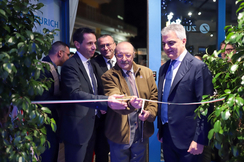 L'inaugurazione della sede di Zurich Bank di Pomigliano D'Arco (Na)