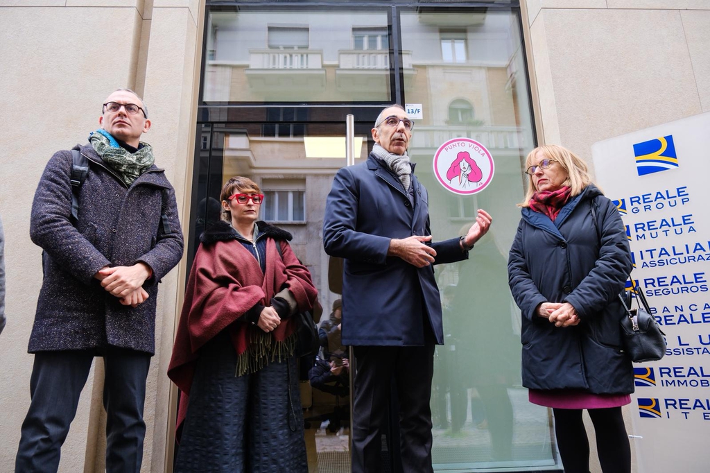 L'inaugurazione del "Punto Viola" di Torino, via Santa Maria 11